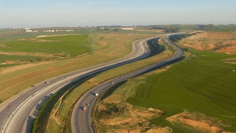 طوله 75 كلم مع 3 محوّلات وكلفته 2500 مليون دينار..   قريبًا انطلاق أشغال الطريق السيارة بوسالم – الحدود الجزائرية